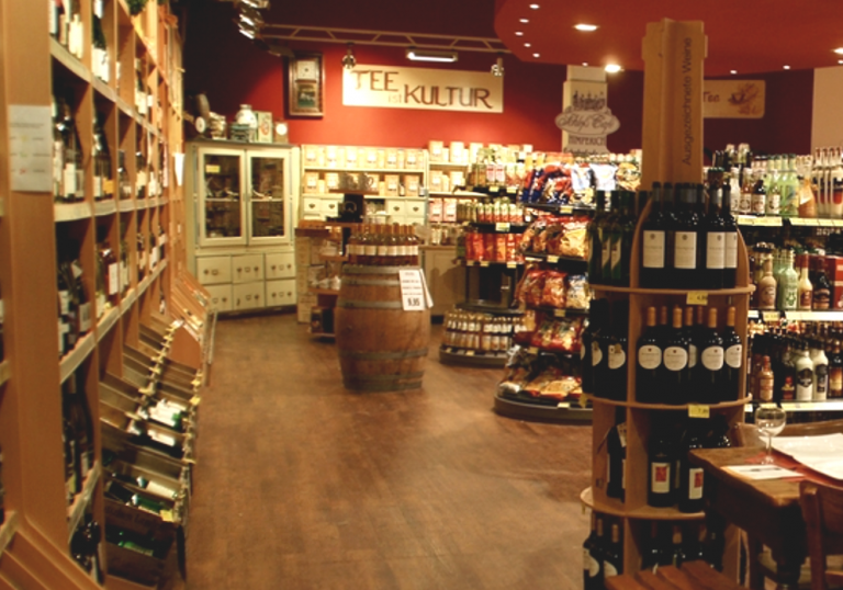 Große Wein & Spirituosenabteilung